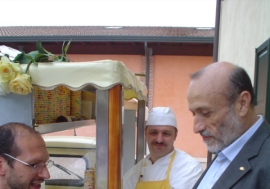 Degustazione gelato con Carlo Petrini Slow Food 2006
